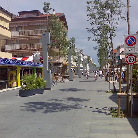 Fuer 5 Personen Ca 35 Qm In Bibione, Adriakueste Italien Und Umgebung بيت للعطل